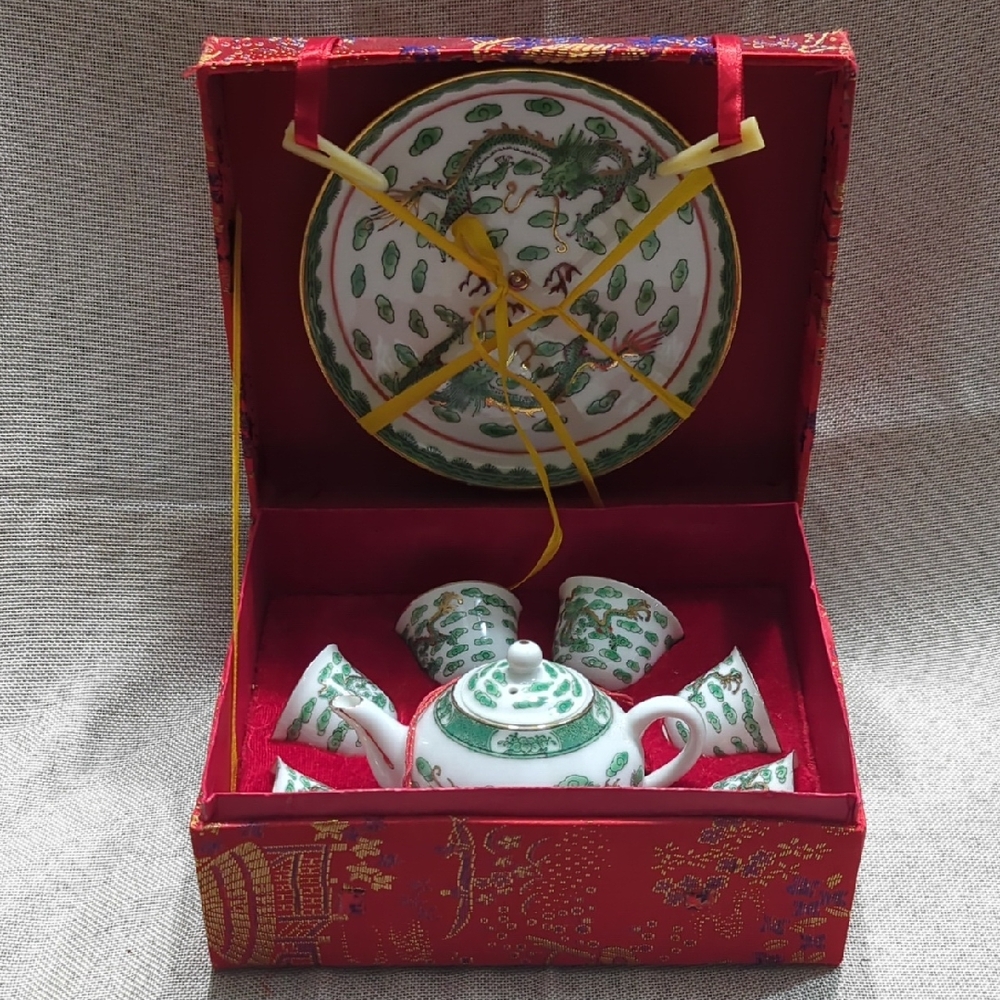 Miniature Chinese Tea Set Vintage Ceramic 8pcs White Green Brocade Red Silk Box
